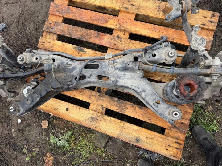POUTRE ARRIÈRE AXE SUSPENSION ARRIÈRE OPEL VECTRA C JAN POZNAŃ
