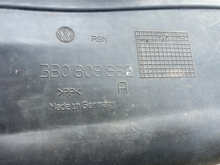PASSAGE DE ROUE DROIT AVANT VW PASSAT B5 LIFT ORIGINAL