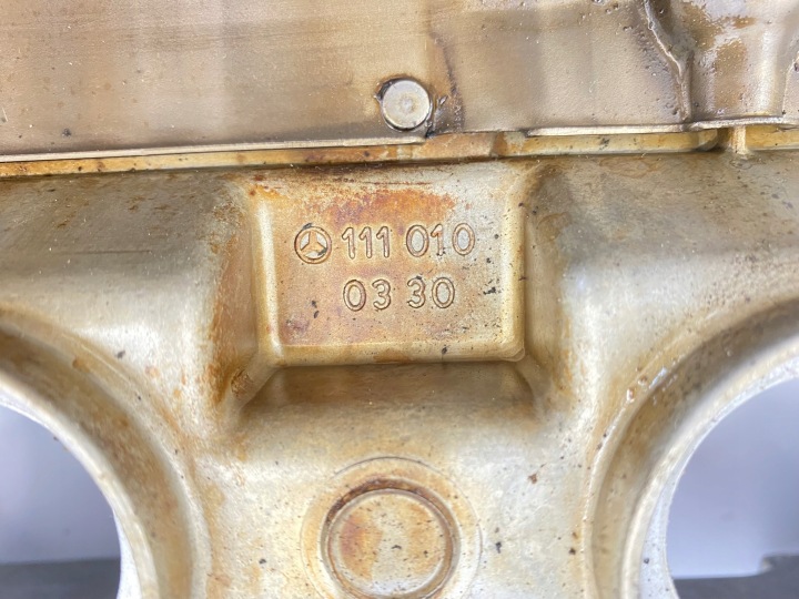 COUVERCLE DE SOUPAPES MERCEDES W124 E200 200E 200 E220 220E 220CE 1110100330 M111