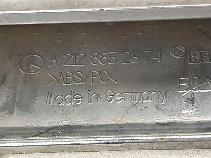 MOULURE PARE-CHOCS CALANDRE INFÉRIEURES MILIEU AVANT CHROME MERCEDES W212 LIFT AMG 12–