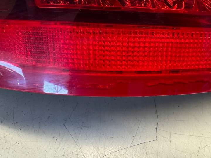 MERCEDES W212 BERLINE PHARE GAUCHE ARRIÈRE A2129066801