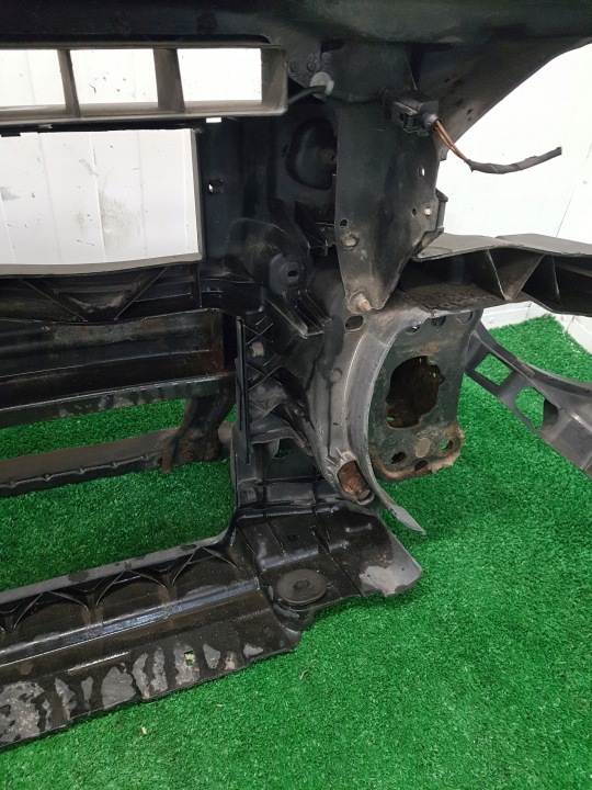 PANNEAU AVANT VOLKSWAGEN PASSAT B6 3C0805588D