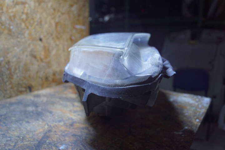 OPEL CORSA D LIFT PHARE GAUCHE AVANT UK (C1667)