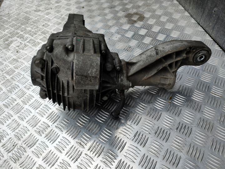 PONT AVANT JEEP GRAND CHEROKEE WK2 P68059998AD