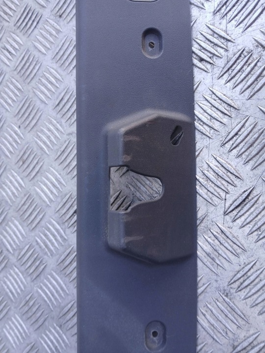 MOULURE PROTECTION COUVERCLES DE COFFRE COUVERCLES DE COFFRE ARRIÈRE MERCEDES-BENZ E W211 A2117470187