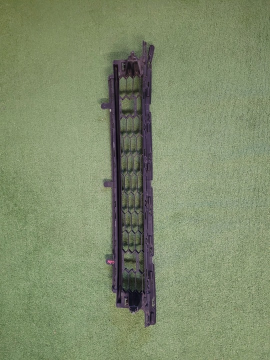 SKODA KAROQ 57A GRILLE CENTRALE PARE-CHOCS 57A853677A