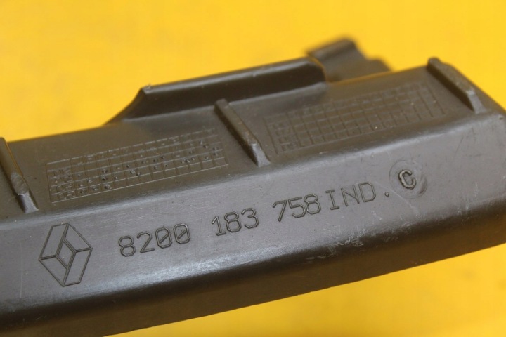 GLISSIÈRE PARE-CHOCS DROIT AVANT RENAULT SCENIC II 8200183758