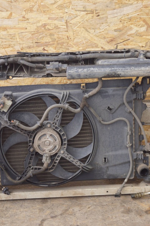 OPEL CORSA D LIFT PANNEAU AVANT RADIATEURS VENTILATEUR 1.2B (D841)