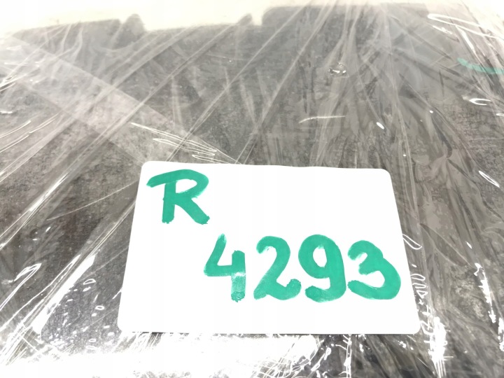 PHARES ANTIBROUILLARD BOUCHON DROITE TESLA AVEC 00132688