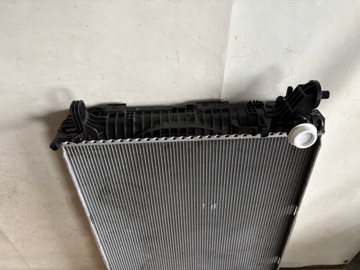 RADIATEUR EAU AUDI RSQ RSQ8 LAMBORGHINI URUS PORSCHE CAYENNE 9Y 4M0121251M