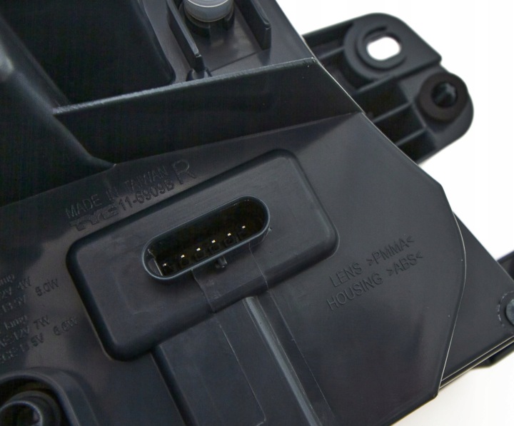 PHARE ARRIÈRE VERS BMW 3 F30/F31/F80 2015-2019 63217369118 DROITE
