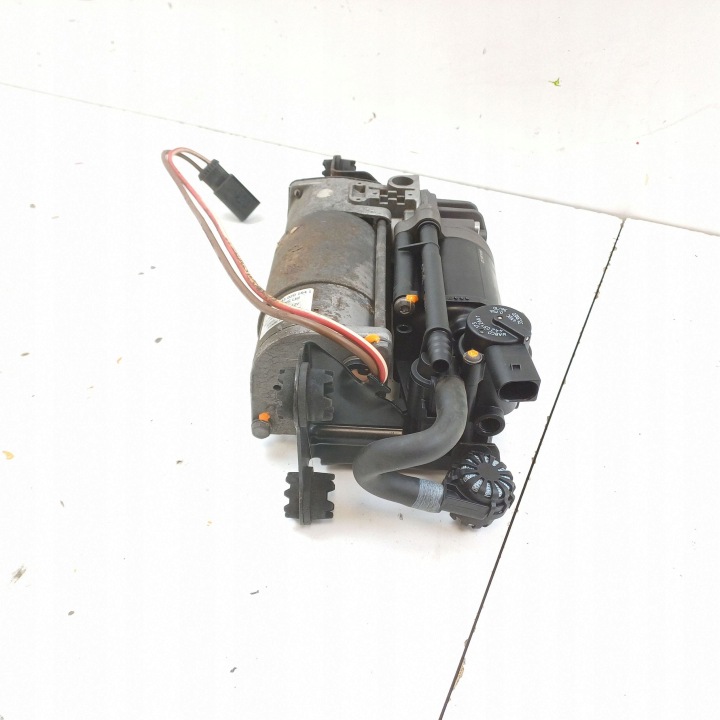 2011 BMW 5 GT F07 COMPRESSEUR SUSPENSIONS PNEUMATIQUE ARRIÈRE 4430201641