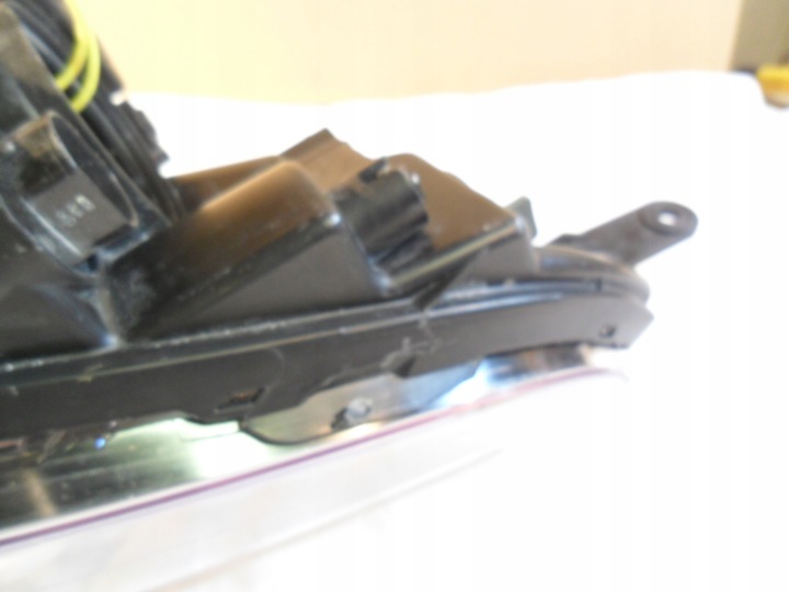 HYUNDAI IX20 PHARE DROIT AVANT 92102-1KXXX