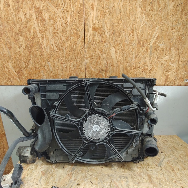 BMW F01 F06 F07 F10 F12 3.0 D RADIATEURS EAU VENTILATEUR ÉCHANGEUR AIR-AIR 8509167