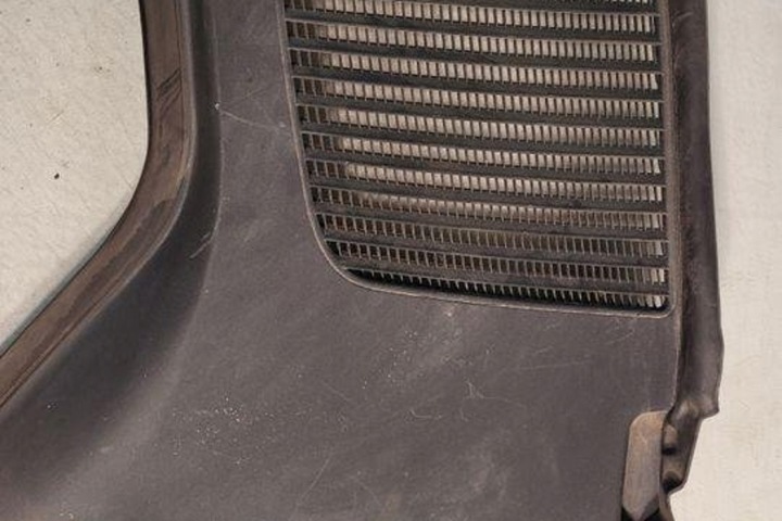 PLASTYK ESSUIE-GLACES AVANT MERCEDES-BENZ GLC (C253) A2538305200 2.2L