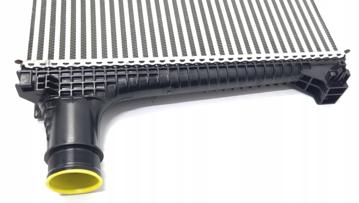 RADIATEUR SURALIMENTATION AIR AUDI Q7 4M 4M0145805C
