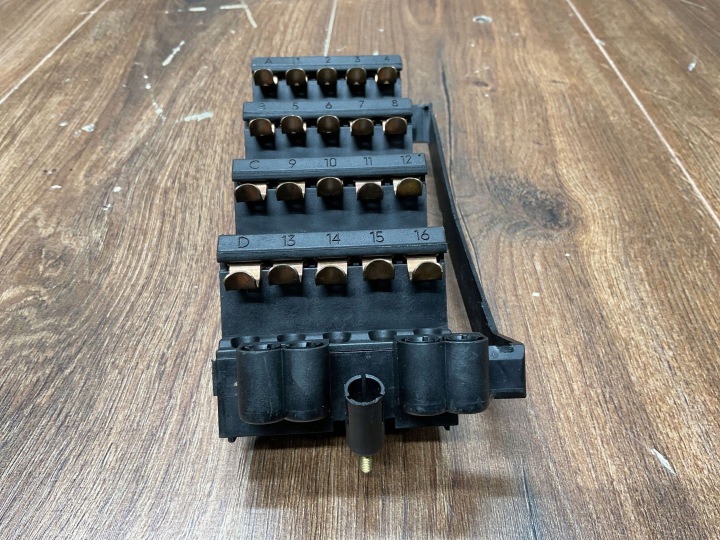 BOÎTE FUSIBLES MERCEDES-BENZ W124 1245402050 1244406806