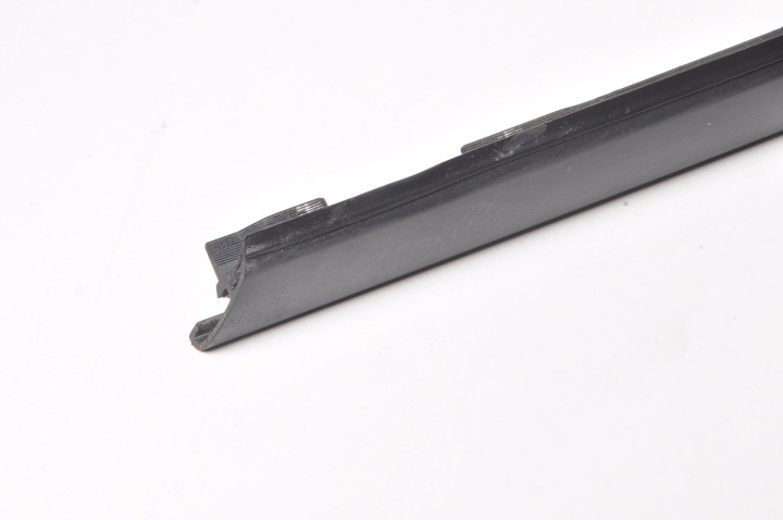VOLVO XC70 II MOULURE VITRES AVANT AVANT 30753553 DROITE