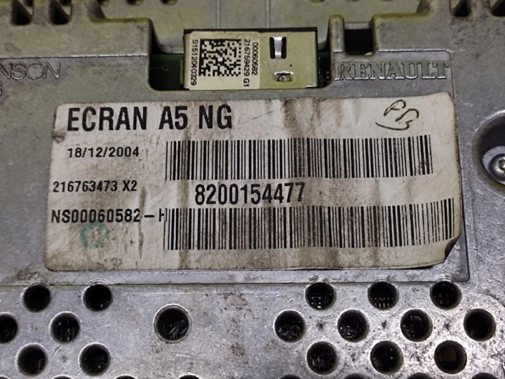 RENAULT ESPACE IV MONITEUR 8200154477