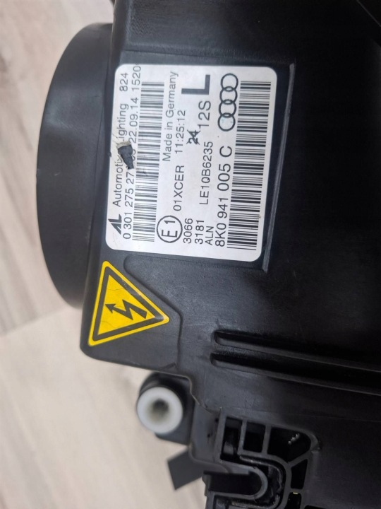 LAMPA,REFLEKTOR GAUCHE AVANT AUDI A4 S4 B8 8K0941005C, XÉNON