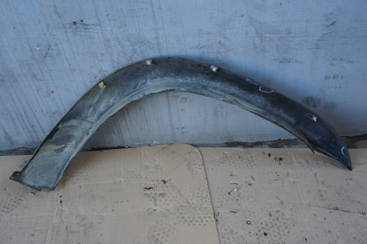 NISSAN PATROL MOULURE REVÊTEMENT GARDE-BOUE GAUCHE AVANT GR Y61