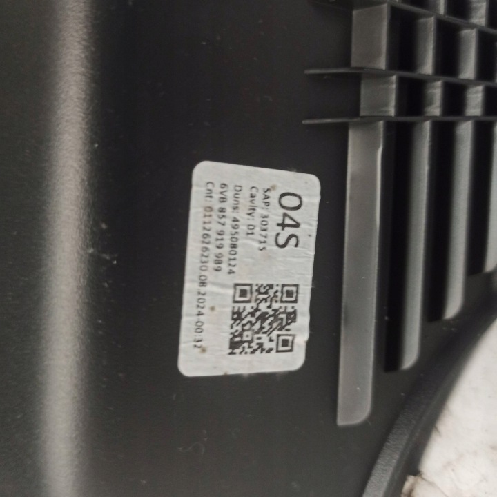 SKODA FABIA IV BOÎTE À GANTS TABLEAU DE BORD CONSOLES CONDUCTEUR 6VB857919