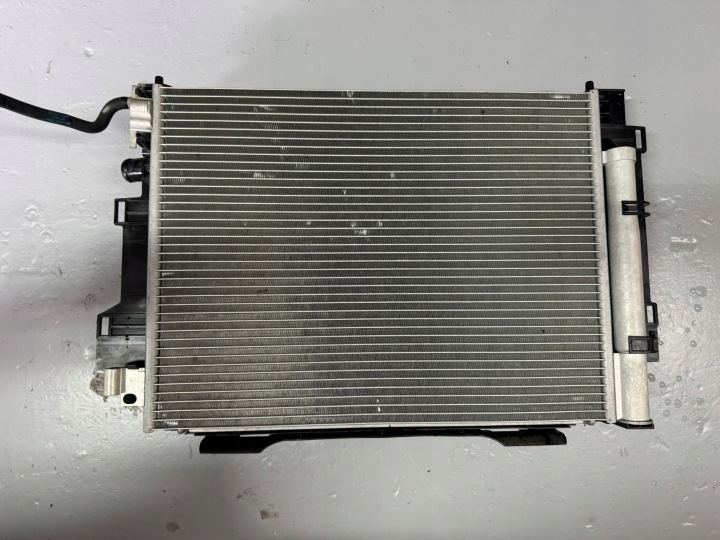 RENAULT TWINGO III AVEC ELEKTRYK AVANT PARE-CHOCS CAPOT PHARES RADIATEURS AILE