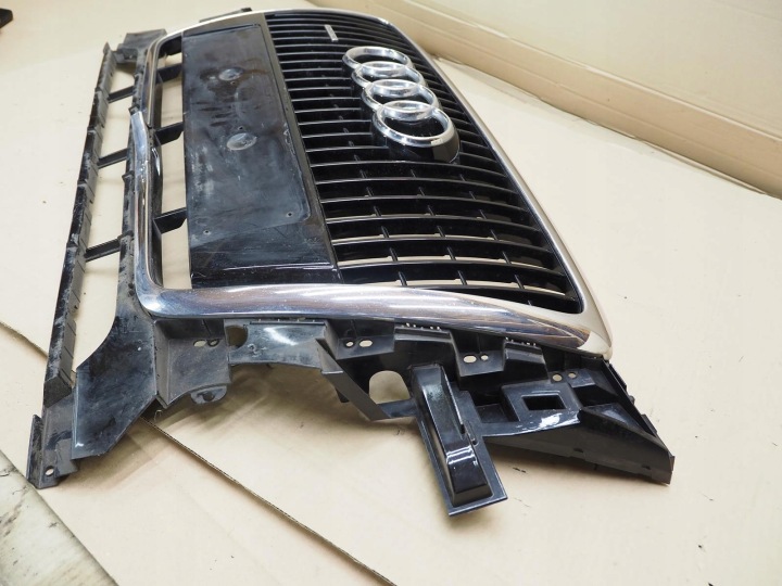 AUDI Q5 8R 8R0853651 CALANDRE RADIATEUR GRILLE