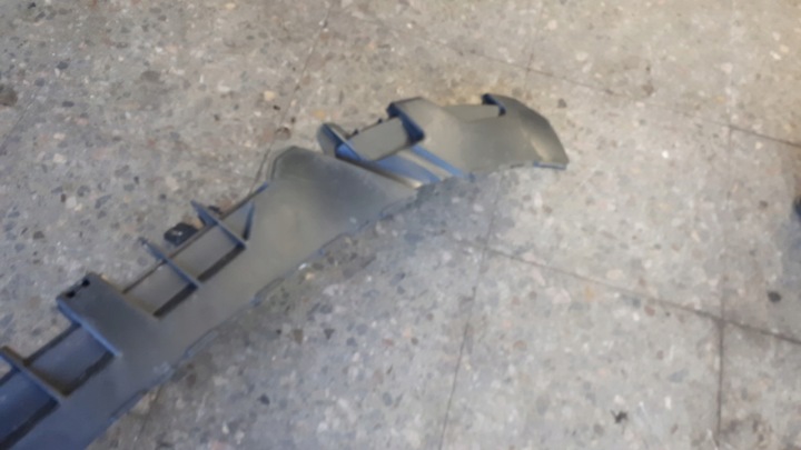 A2068858503 GLISSIÈRE PARE-CHOCS AVANT MERCEDES C CLASSE W206