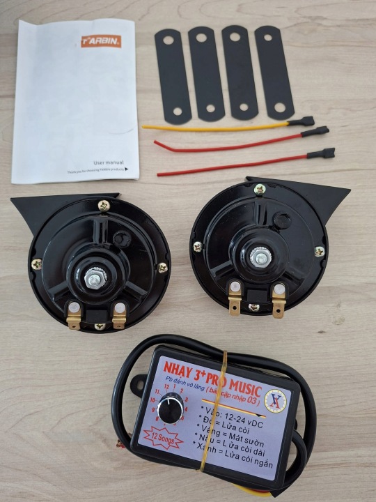 KLAXON AUTOMOBILE POCIAGOWY 300 DB SUPER HAUT-PARLEUR SIGNAL SONORE 12V ÉTANCHE 1 PAIRE