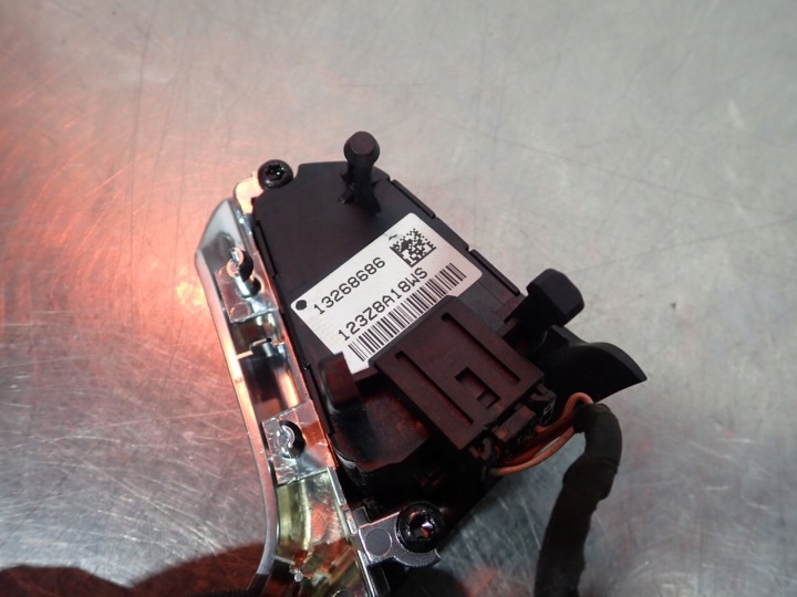 COMMUTATEUR MULTIFUNCKJI CAOUTCHOUC OPEL INSIGNIA A