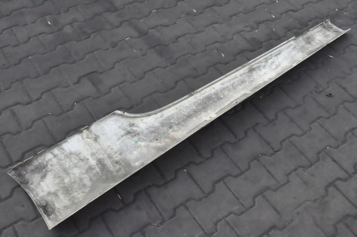 ASTON MARTIN DB9 REVÊTEMENT SEUIL GAUCHE