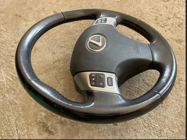 VOLANT LEXUS IS IS250 IS220D 05-11 LIFT