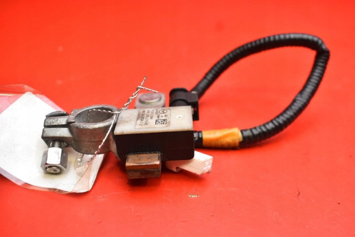 SERRE-CÂBLE NÉGATIVE PE05-188A1 MAZDA MX5 MX-5 4 IV ND 2.0 SKYACTIV 15-18