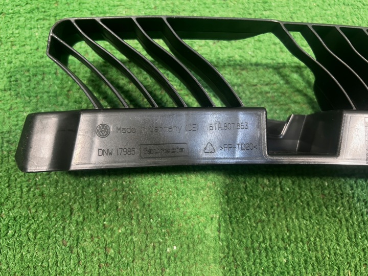 VW TOURAN 5TA GLISSIÈRE SUPPORTS PARE-CHOCS ARRIÈRE ARRIÈRE 5TA807863