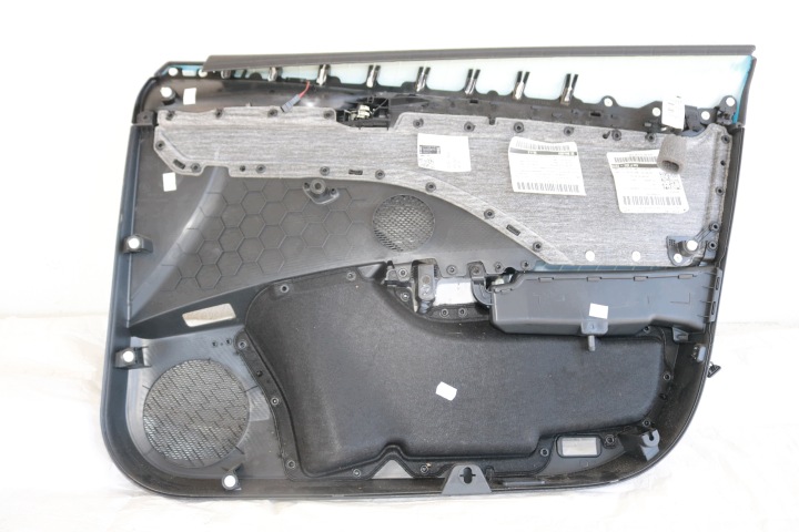 SKODA OCTAVIA IV GARNITURE COLLECTEUR PORTES GAUCHE AVANT