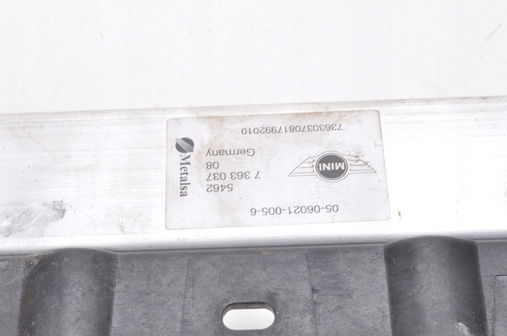 MINI F57 LIFT APPUI-TÊTE PYROTECHNIQUE CAOUTCHOUCS MOYEU 7402888