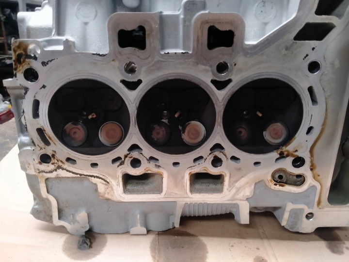 CITROEN PEUGEOT CULASSE 1.2 THP 9810874110