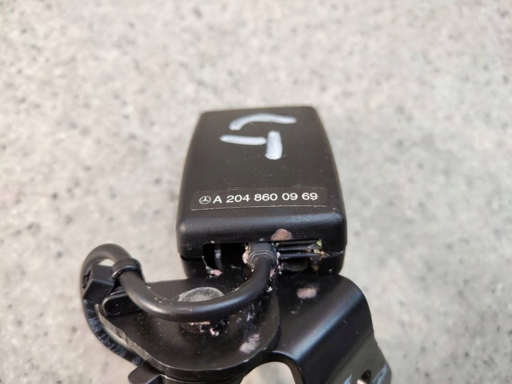 AGRAFE COURROIE GAUCHE ARRIÈRE ARRIÈRE MERCEDES W207 A207 COUPÉ E CLASSE A2048600969