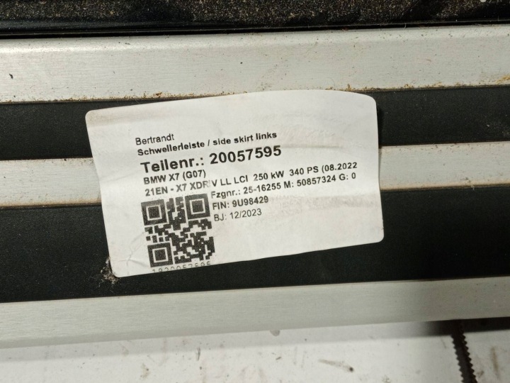 BMW X7 G07 2023 GAUCHE CÔTÉ SEUIL