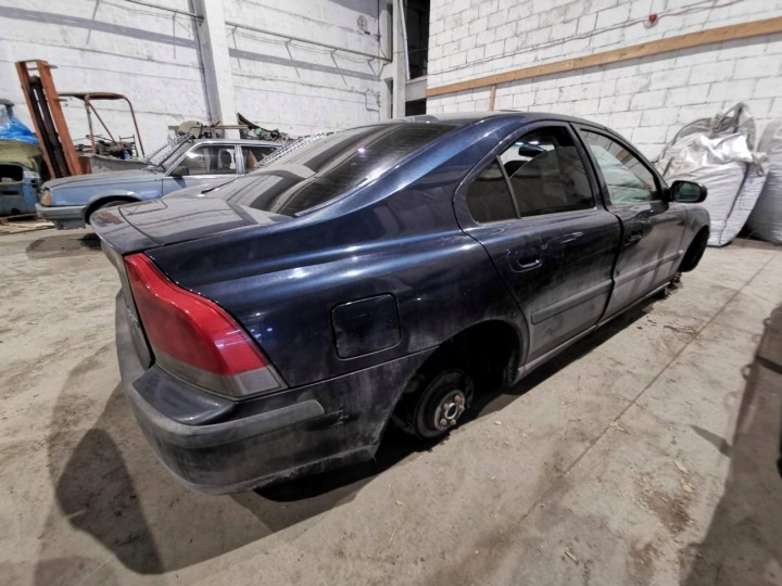 VOLVO S60 BOÎTE FUSIBLES 2001 2.4L P9496959 DROIT 9496959, 13042560, 01