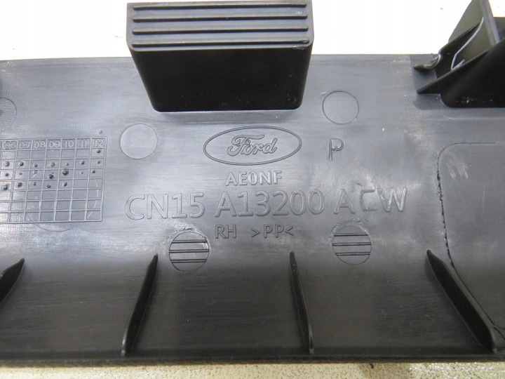 MOULURE PROTECTION SEUIL DROIT AVANT FORD ECOSPORT CN15-A13200-ACW