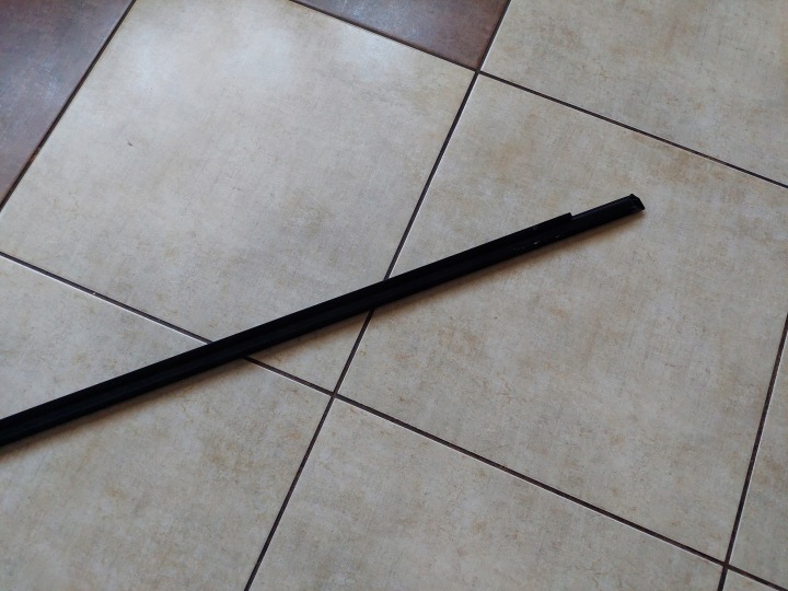 MOULURE RACLOIR GAUCHE AVANT AUDI Q8 SQ8 RSQ8 4M8