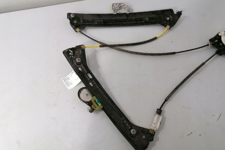 ÉLÉVATEUR VITRES DROITS AVANT PORTES BMW 2 COUPÉ (F22, F87) 7268448