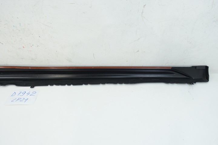 MOULURE SEUIL GAUCHE AUDI A4 B9 LIFT UNIVERSEL ALLROAD