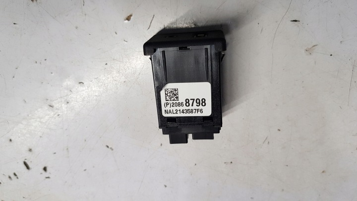 PRISE AUX BOÎTE À GANTS OPEL ZAFIRA C