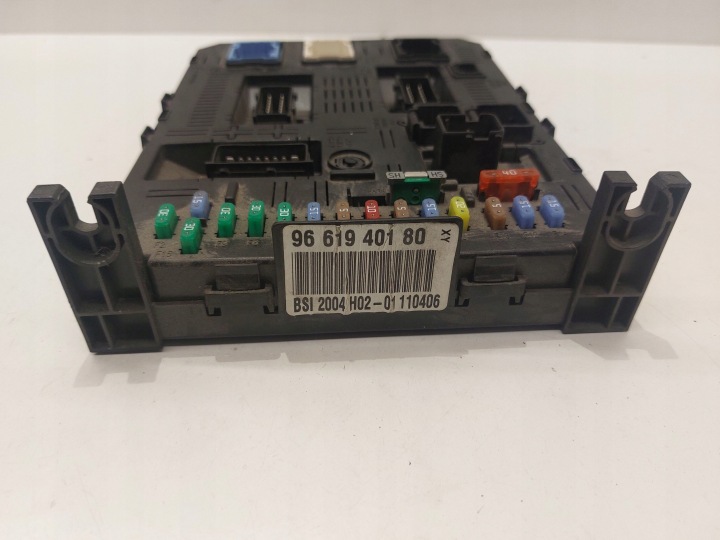 PEUGEOT 407 2007 CHÂSSIS MODULE FUSIBLES