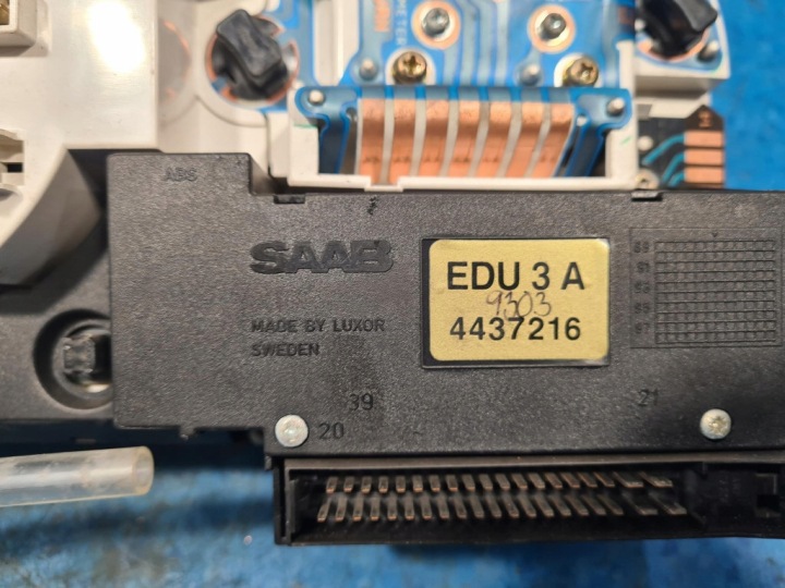 SAAB 9000 CSE TURBO COMPTEUR
