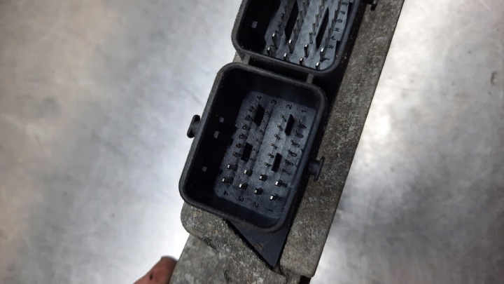 ORDINATEUR CONTRÔLEUR MOTEUR OE 9652098680 CITROEN C8 2.0B