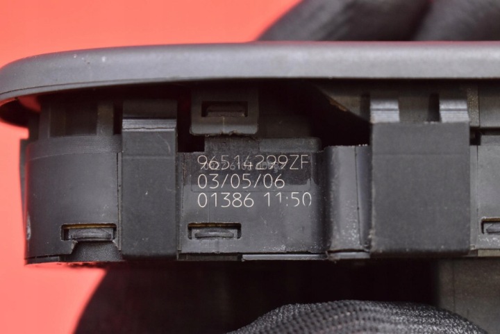 PANNEAU COMMANDE VITRE EUROPE 96514299ZF CITROEN C5 1 I LIFT 04-08